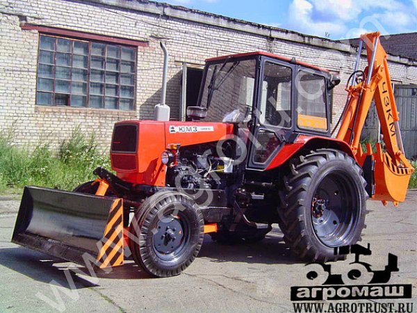 Трактору кризис по колено.