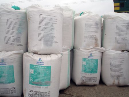 Аграрии Колымы получат из госказны 488 тыс. руб. на  удобрения