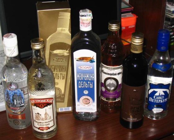 Силовики изъяли 70 тыс. литров подозрительного алкоголя