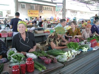 За похищение кабачка и орехов задержан молодой человек