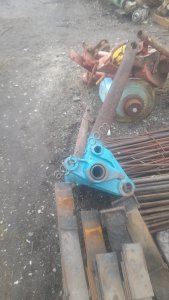 Трактор Т-150 вал навески с рычагами