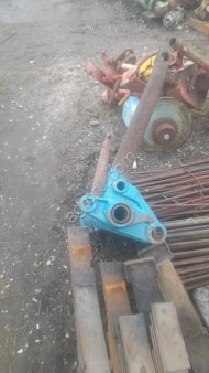 Трактор Т-150 вал навески с рычагами