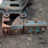 Кронштейн бруса и передний брус.