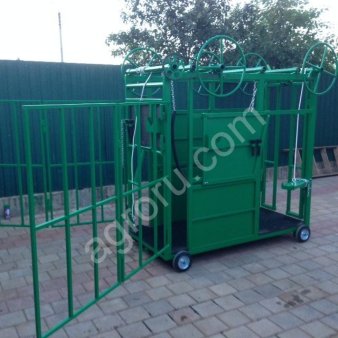 Станок для фиксации и обработки копыт КРС