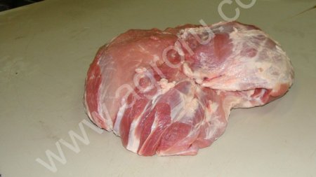 Окорок свиной на кости