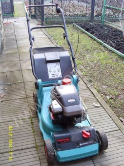Газонокосилка бензиновая