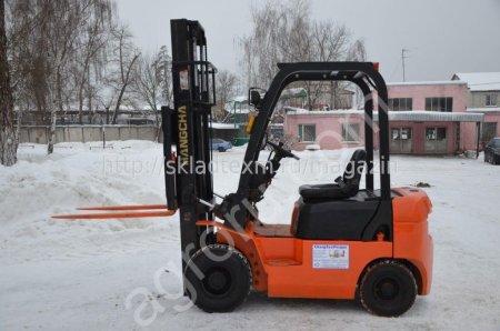 Бензиновый автопогрузчик