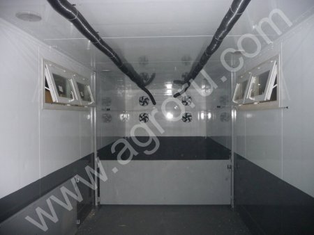 Полуприцеп-поросятовоз