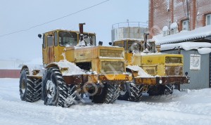 Кировец К-701 под ремонт -2ед.