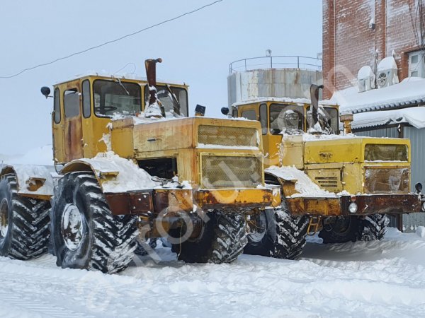 Кировец К-701 под ремонт -2ед.