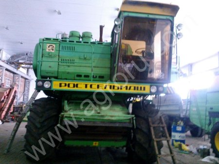 Зерноуборочный комбайн Дон-1500Б