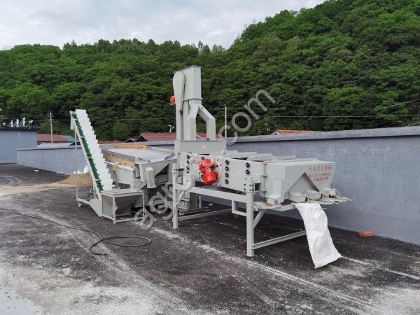 Станок для калибровки размеров фракции кедрового ореха и ягод