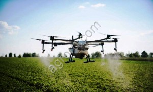 Вертолёт и агрокоптеры для опрыскивания сахарной свеклы