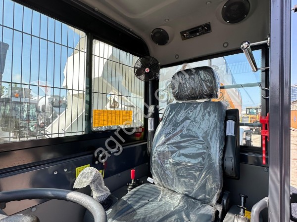 Бетоносмеситель с самозагрузкой YNIX QGMC7000 (28 м3/час)