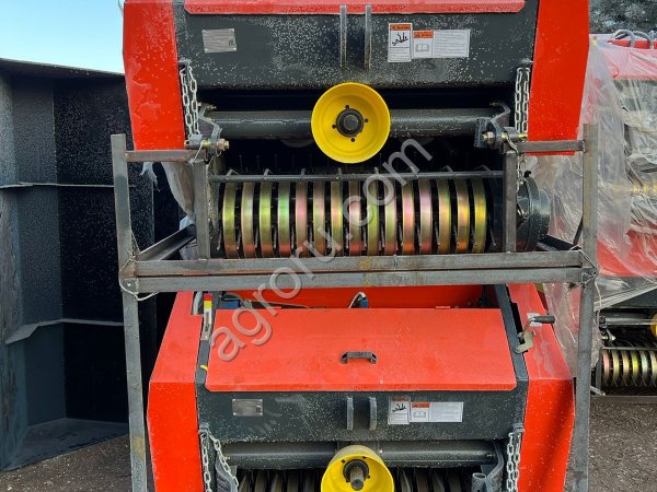 Пресс-подборщик уралец 0890