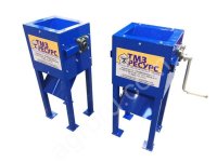 Механическач дробилка головок чеснока на зубки(ручной привод)