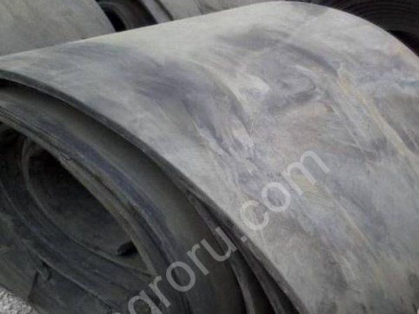 Настил на пол в хозяйственных помещениях (лента транспортерная б/у)