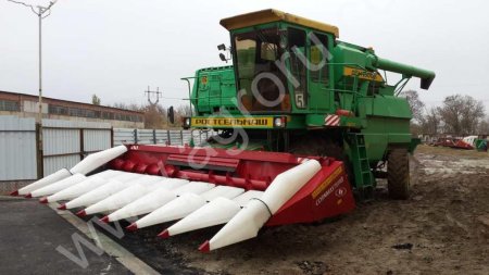 Жатка для уборки кукурузы Cornmaster8