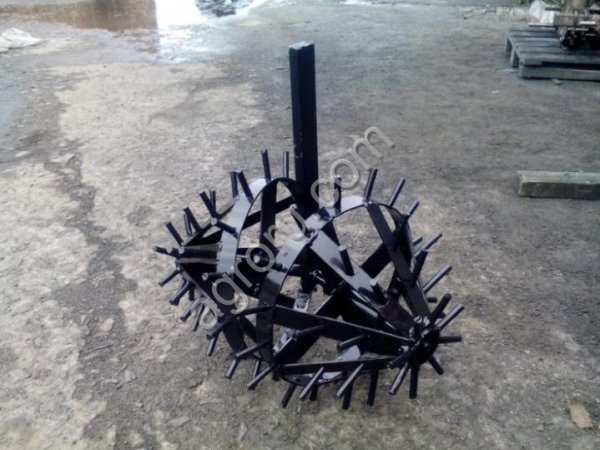 Ежи для прополки сорняка