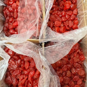 Клубника вяленая