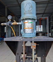 Насос для заполнения шин полиуретаном Graco