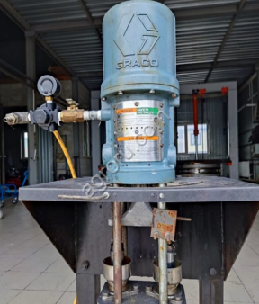 Насос для заполнения шин полиуретаном Graco