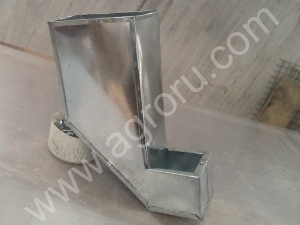 Бункерная кормушка для кроликов