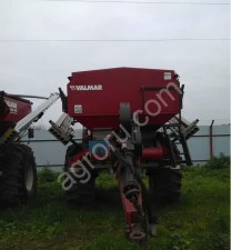 Разбрасыватель удобрений Valmar Airflo 7600
