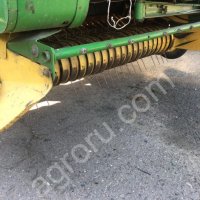 Пресс подборщик John Deere 590