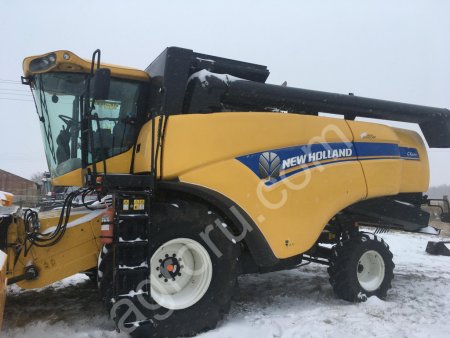 Зерноуборочный комбайн New Holland CХ 6090