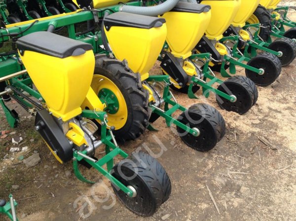 Сеялка пропашная точного высева УПС-8 (СПУ-8)