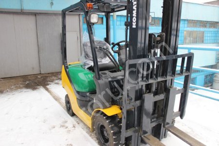 Вилочный погрузчик Komatsu FD15T-20
