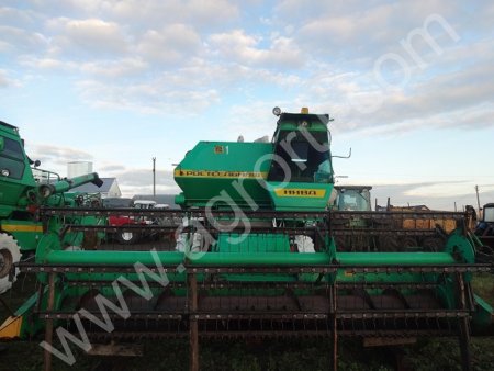 Зерноуборочный комбайн нива эффект