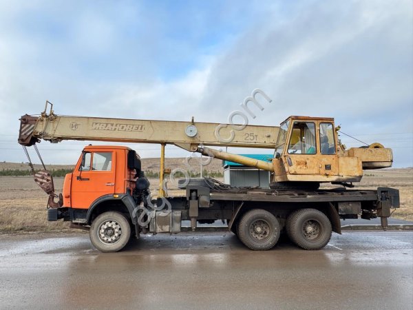 Автокран Ивановец 25 тн