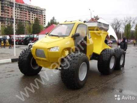 Внесение удобрений. Разбрасыватель удобрений в аренду.