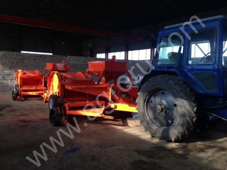 Тыквоуборочный комбайн с выделителем семян ТУК – 17 (новый)